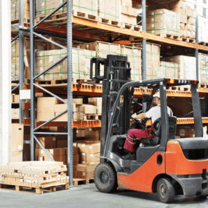 procedimentos-de-seguranca-na-manobra-e-operacao-de-empilhadores-e-stackers